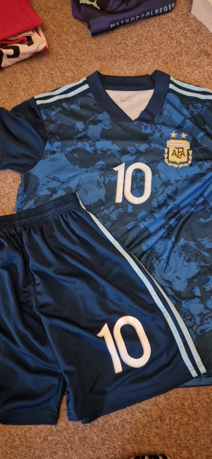 Argentinië voetbaltenue maat L, Ophalen of Verzenden, Zo goed als nieuw, Set