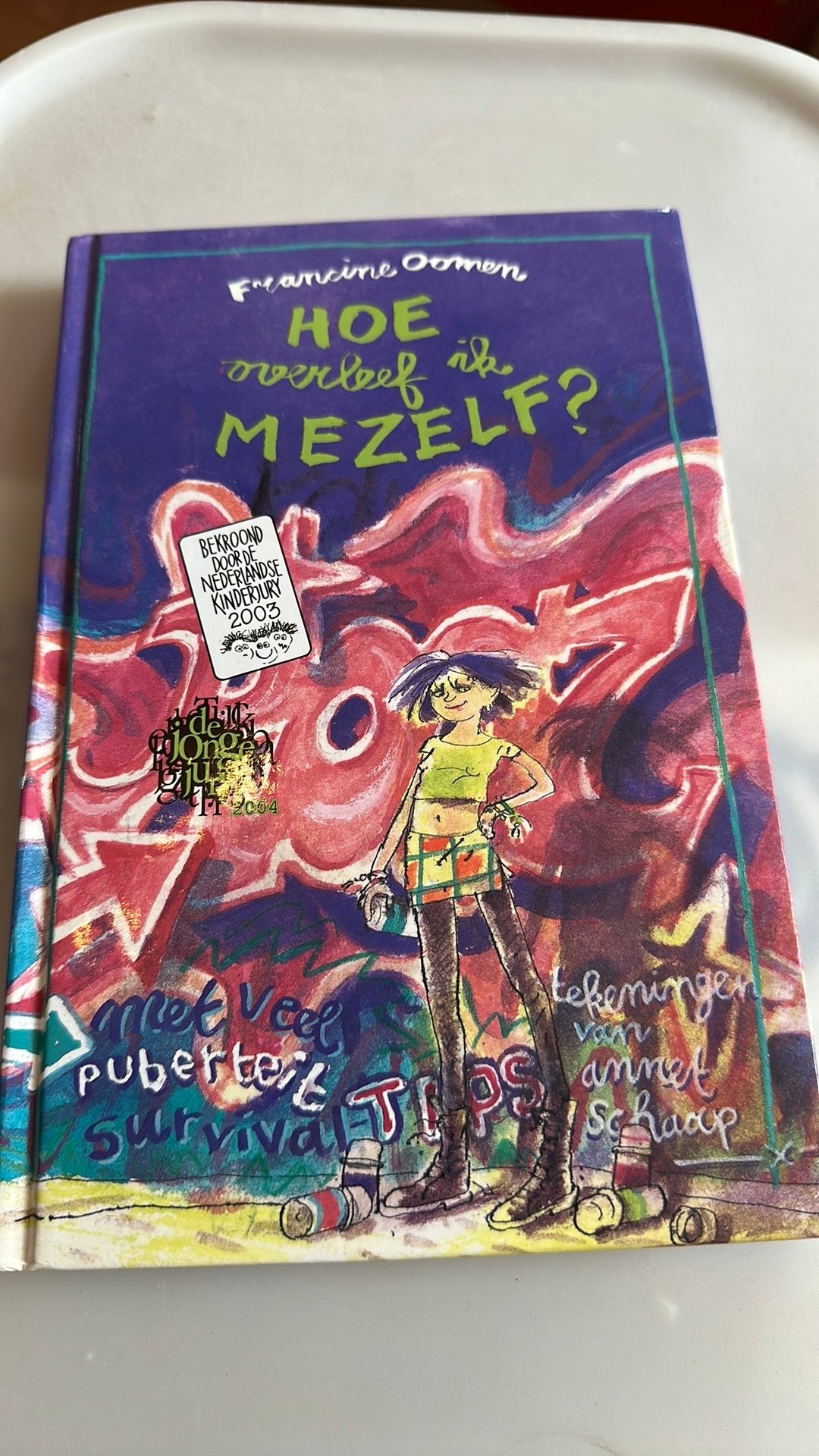 Francine Oomen - Hoe overleef ik mezelf?, Boeken, Ophalen of Verzenden, Zo goed als nieuw, Francine Oomen