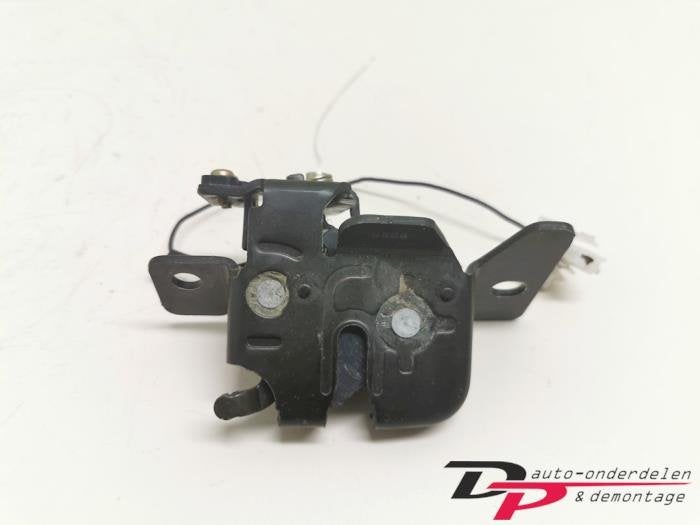 Slotmechaniek Achterklep van een Mazda 323F, Gebruikt, -, -, Ophalen of Verzenden