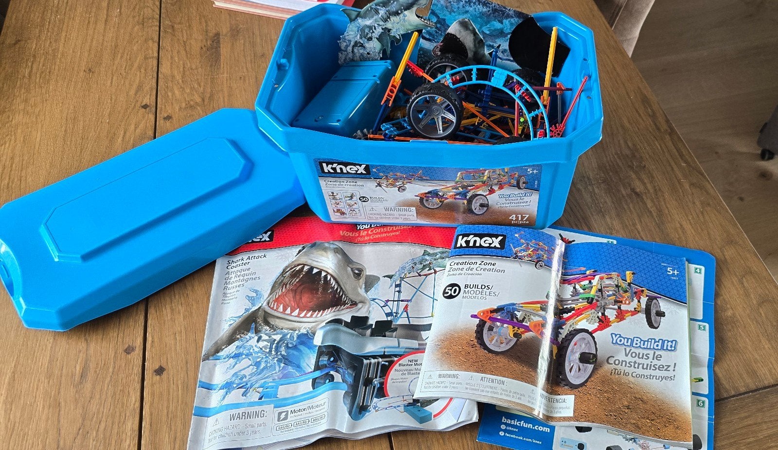 K'nex Bouwset met Opbergdoos en Instructieboekjes, Ophalen