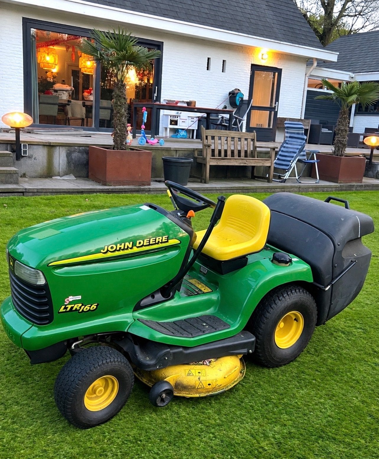 John Deere LTR166 Zitmaaier - Goed Onderhouden, Ophalen, Cirkelmaaier, Gebruikt, Opvangbak