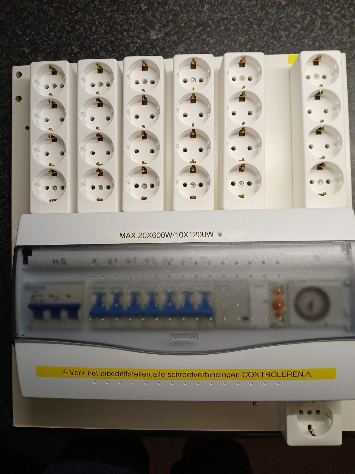 Relaiskast schakelbord 24x600W / 12x1200W Nieuw!, Ophalen of Verzenden, Nieuw, Stopcontact