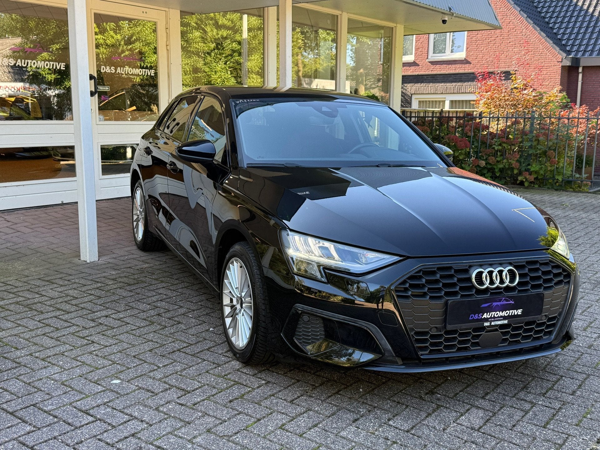 Foto 2 van Audi A3 Sportback 40 TFSI e Advanced edition S LINE/STOELVER