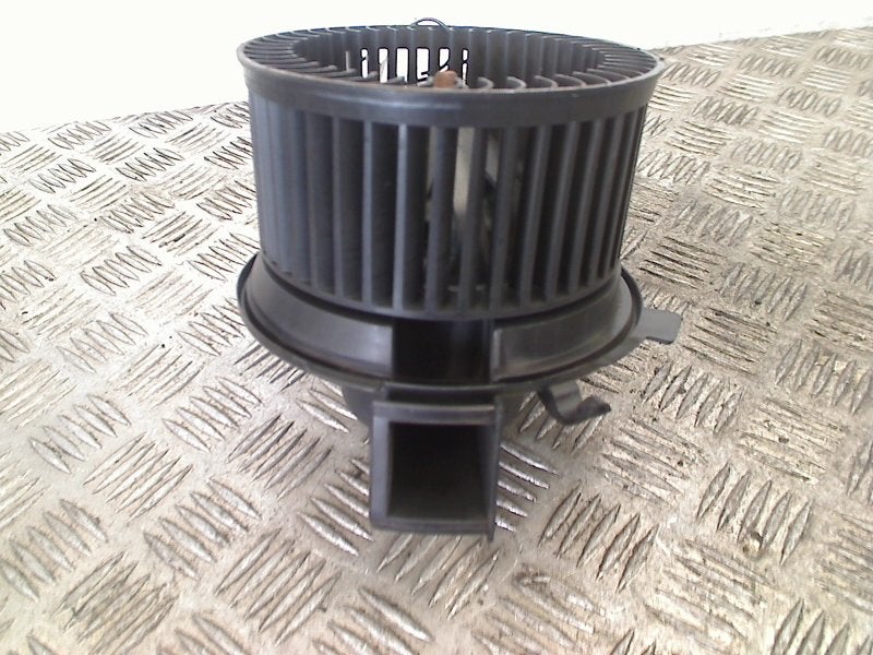 Kachel Ventilatormotor Peugeot 206+ (2L/M) 2009 64245, Auto-onderdelen, Kontakt-peugeot@peugeot.com, Gebruikt, Peugeot Deutschland GmbH