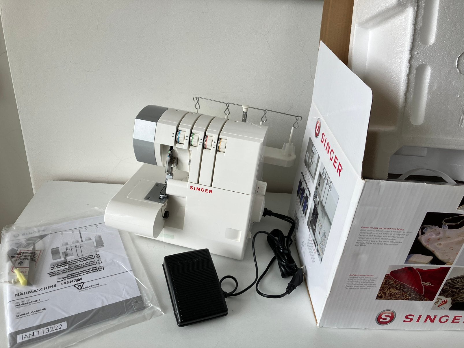 Singer 14SH754 lockmachine, Ophalen, Zo goed als nieuw, Lockmachine, Singer