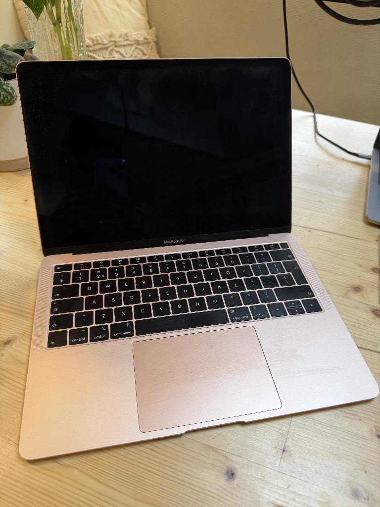 MacBook Air 13-inch 2019, Computers en Software, Apple Macbooks, Ophalen, Gebruikt, 13 inch, Minder dan 2 Ghz
