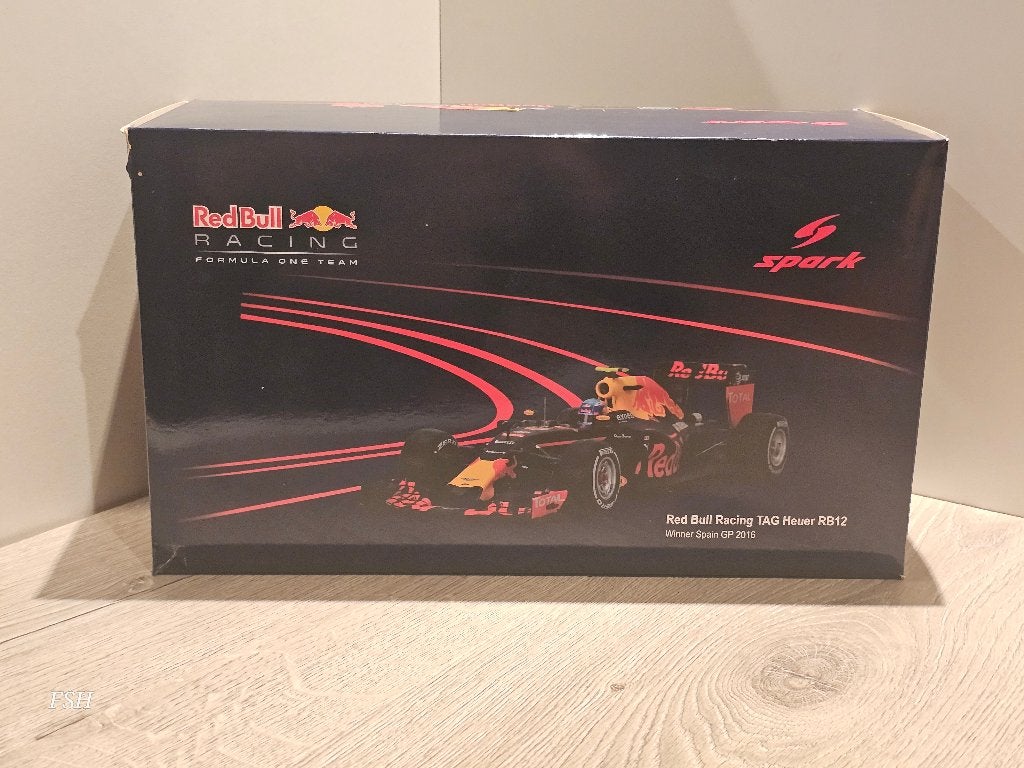 SALE: RB12, Max Verstappen # 33, <<Winner GP Spain 2016>>., Verzamelen, Automerken, Motoren en Formule 1, Ophalen of Verzenden