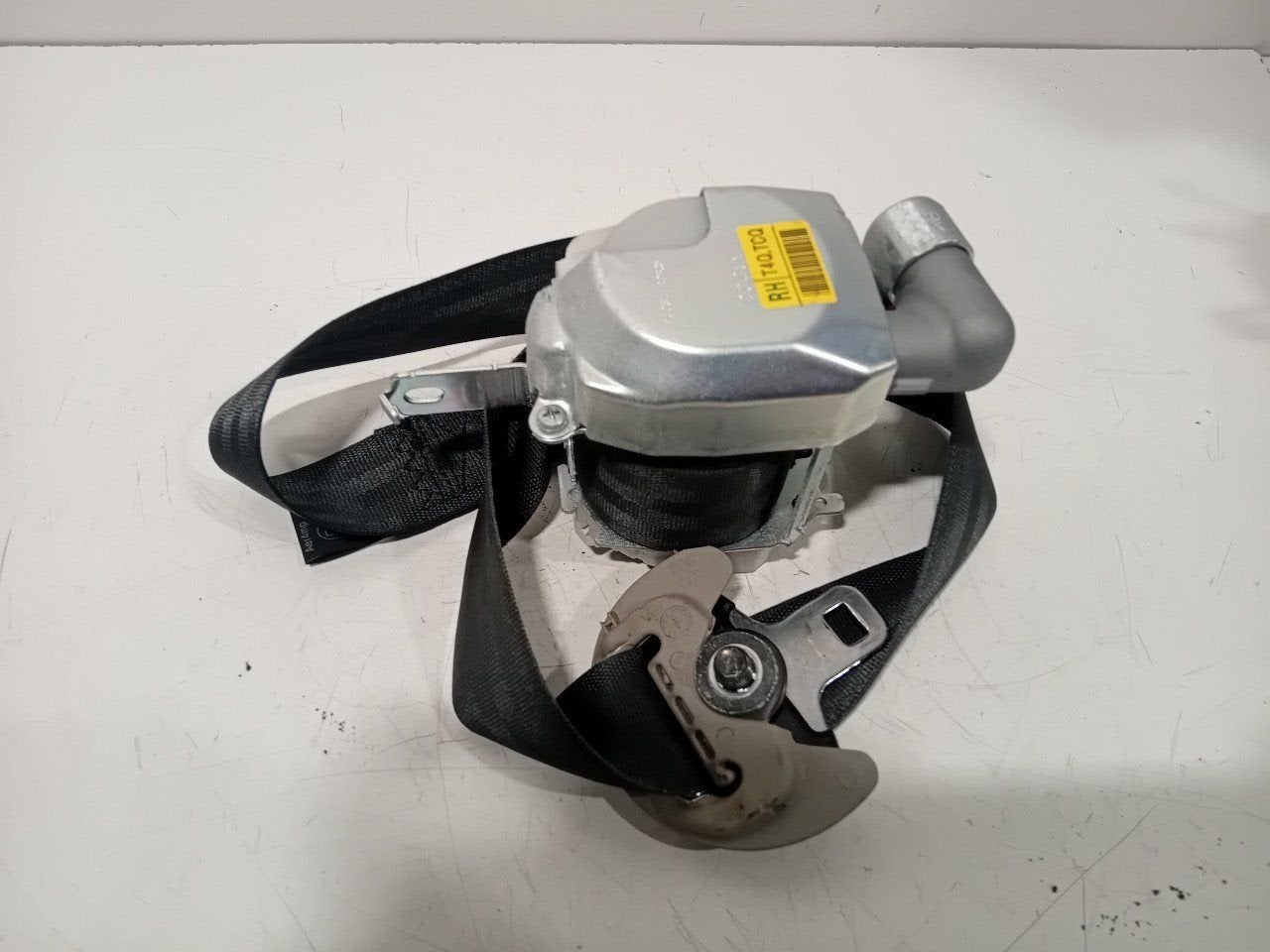 Veiligheidsgordel rechts voor Kia Picanto, Onderdelen@venauto.nl, Van der Ven Autorecycling B.V., Ettenseweg 76, 4706 PB Roosendaal, The Netherlands