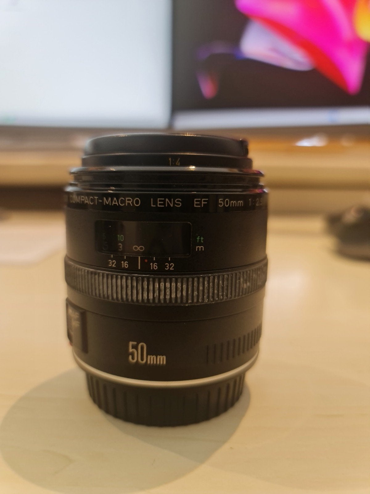 Canon EF 50mm f/2.5 Compact Macro Lens, Gebruikt, Macrofunctie, Canon, Ophalen of Verzenden