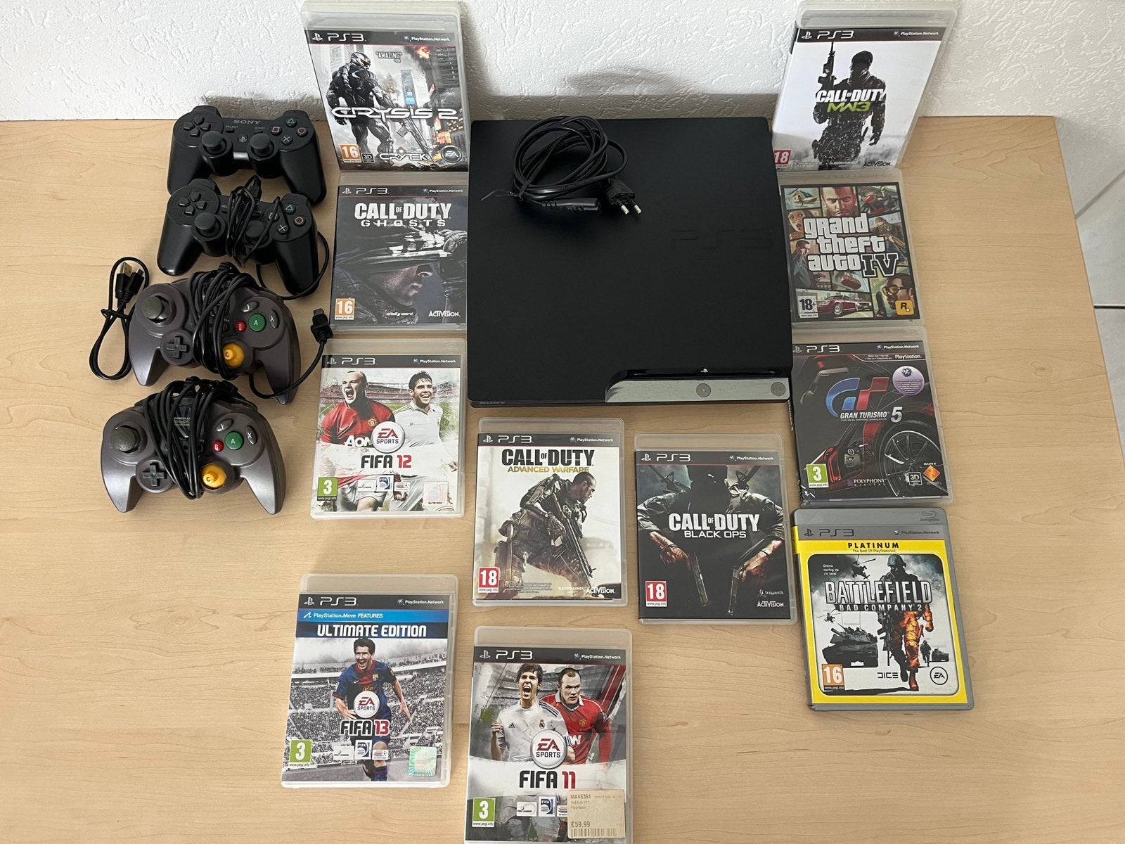 PS3 met 2 controllers en 11 spellen!, Spelcomputers en Games, Spelcomputers | Sony PlayStation 3, Ophalen, Met 2 controllers, 320 GB