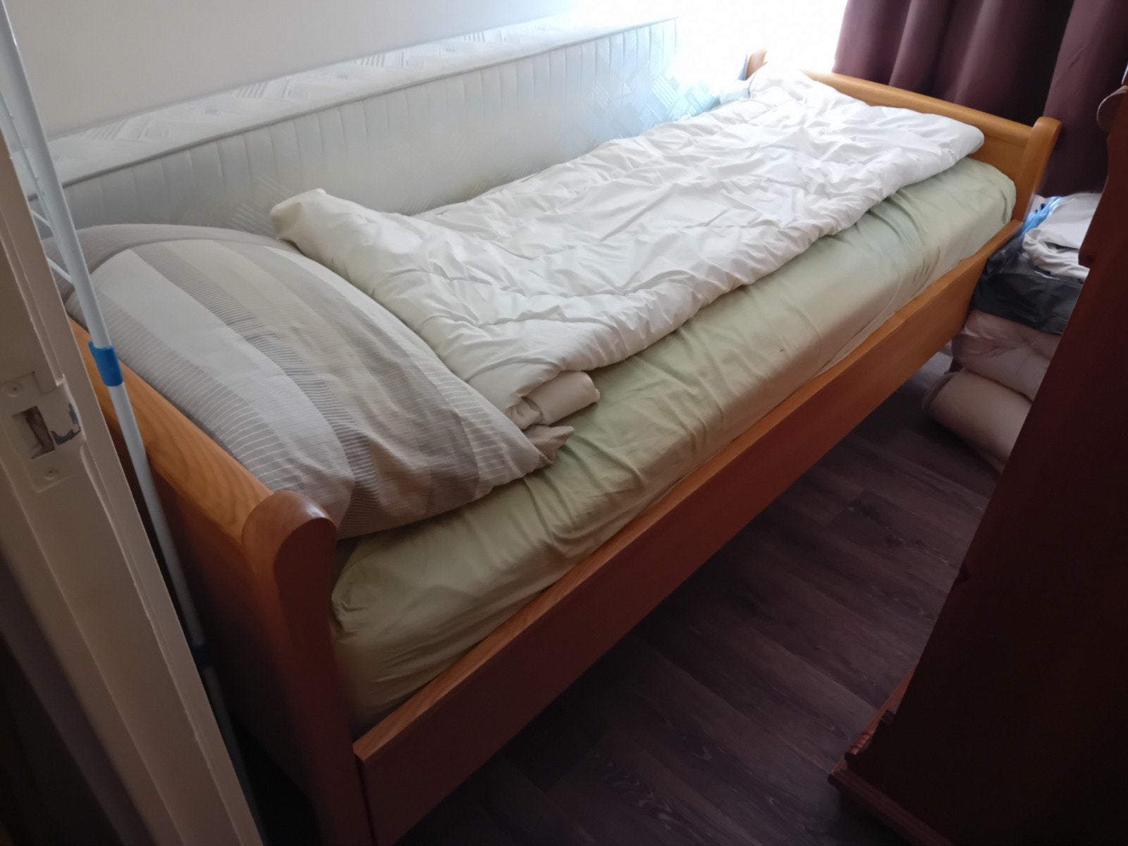Eenpersoons bed met lattenbodem - 80x200 cm, Gebruikt, Eenpersoons, Ophalen of Verzenden, 80 cm
