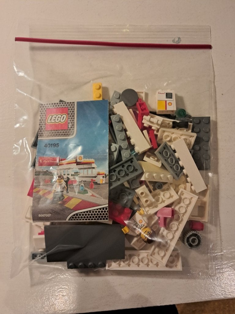 Lego Shell V-Power Ferrari Tankstation 40195, Lego, Inclusief instructies, Ophalen of Verzenden, Complete set
