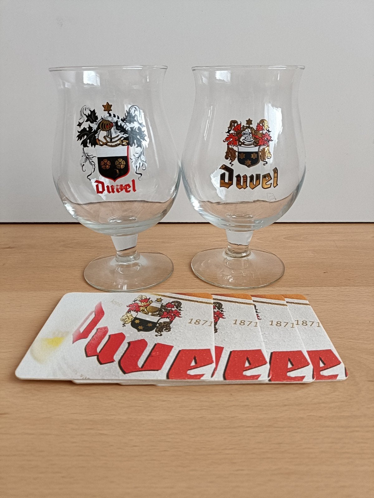 2 Duvel glazen Wapenschild, Verzamelen, Biermerken, Ophalen of Verzenden, Zo goed als nieuw, Glas of Glazen, Duvel