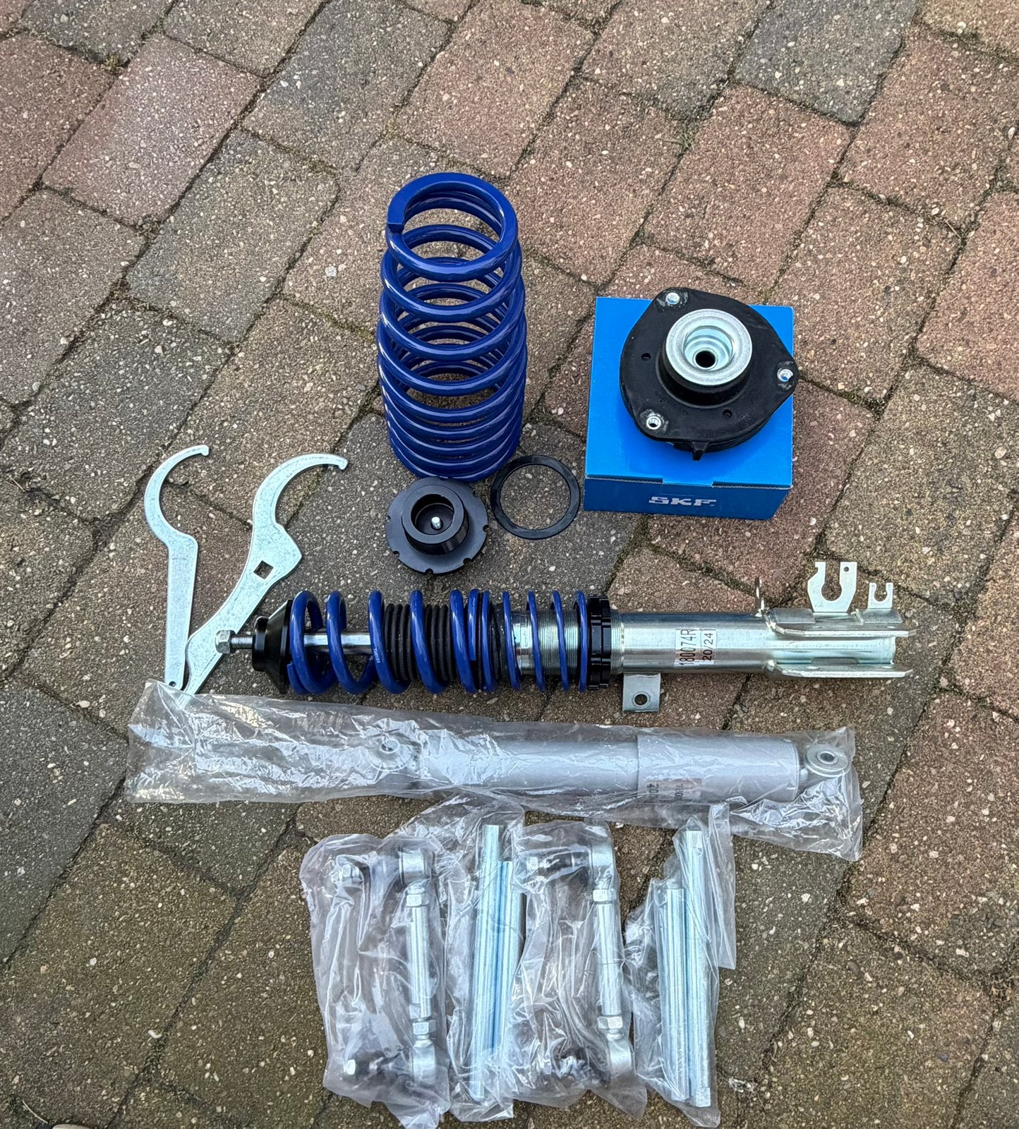 Verlagingset schroefveren Audi A3 8p complete set !!!, Ophalen