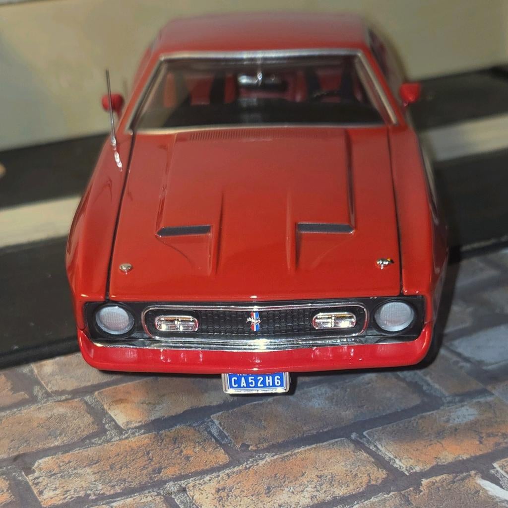 FORD MUSTANG DIAMONDS ARE FOREVER 007 Movie Car. Zeldzaam, Hobby en Vrije tijd, Modelauto's | 1:18, Ophalen of Verzenden, Zo goed als nieuw