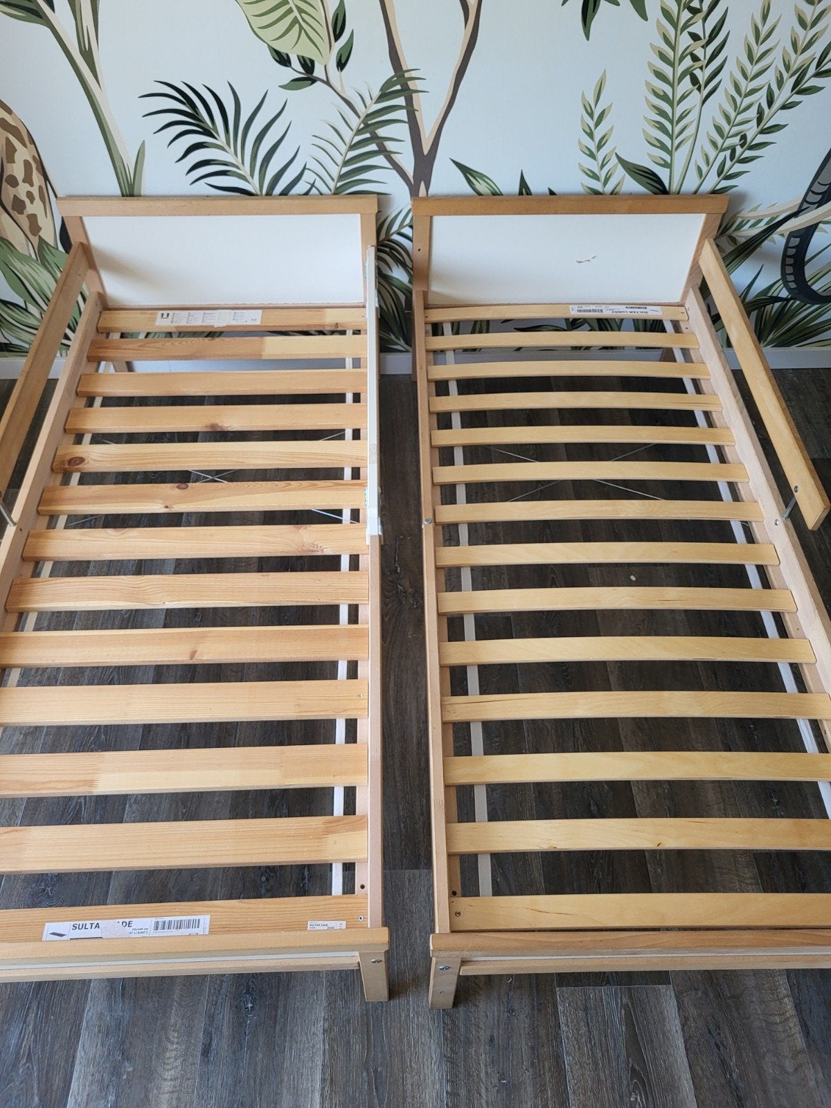 2 Ikea peuterbedjes inclusief matrassen, Kinderen en Baby's, 70 tot 85 cm, 140 tot 160 cm, Zo goed als nieuw, Ophalen