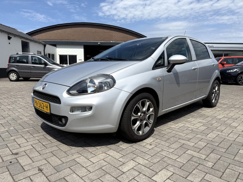 Fiat Punto Evo Sempre 0.9 TwA (bj 2017), Voorwielaandrijving, Gebruikt, 49 €/maand, Origineel Nederlands