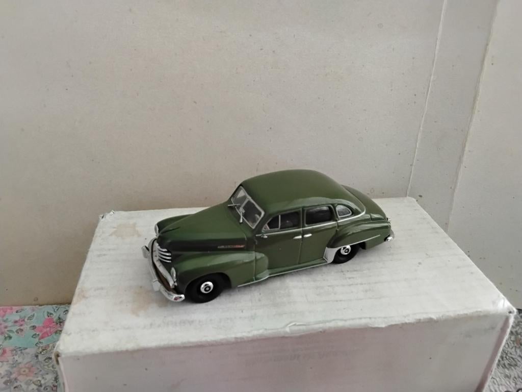 MINICHAMPS   OPEL  KAPITAN  1951-1953  SCHAAL 1:43, Ophalen of Verzenden, Auto, MiniChamps