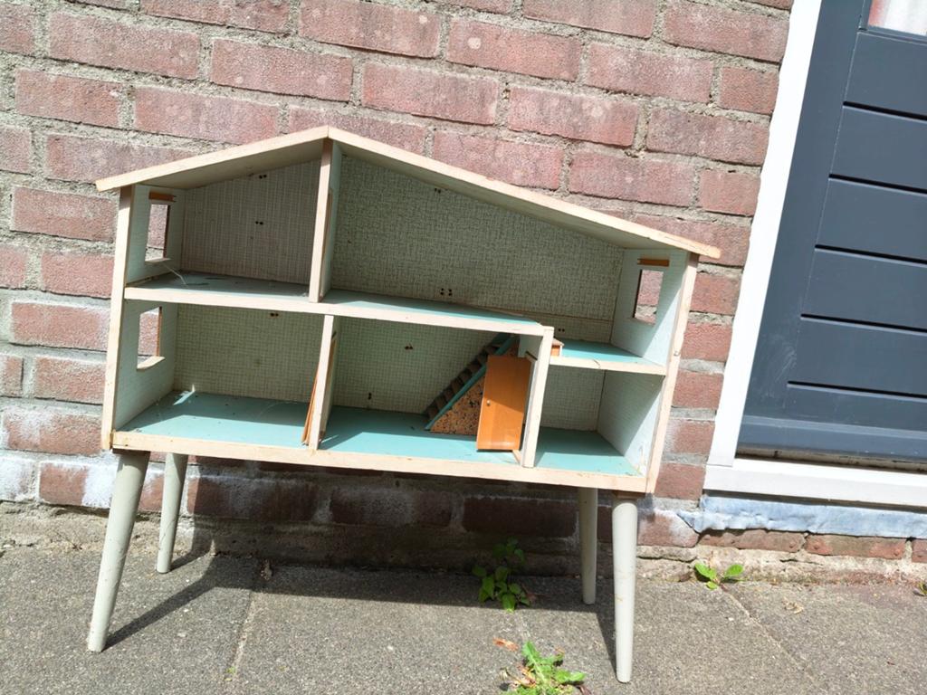 Vintage Poppenhuis met Meubels - Jaren '60 Stijl, Kinderen en Baby's, Speelgoed | Poppenhuizen, Ophalen of Verzenden, Gebruikt