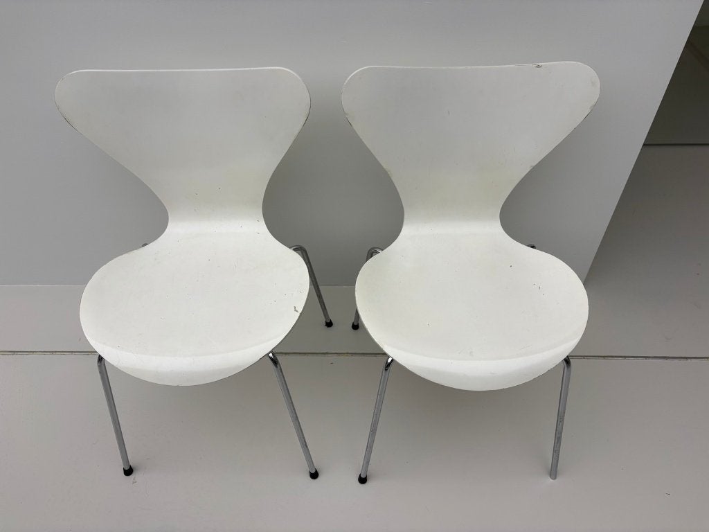 2 Fritz Hansen Arne Jacobsen Vlinderstoelen zonder leuning, Huis en Inrichting, Ophalen, Gebruikt, Twee, Wit