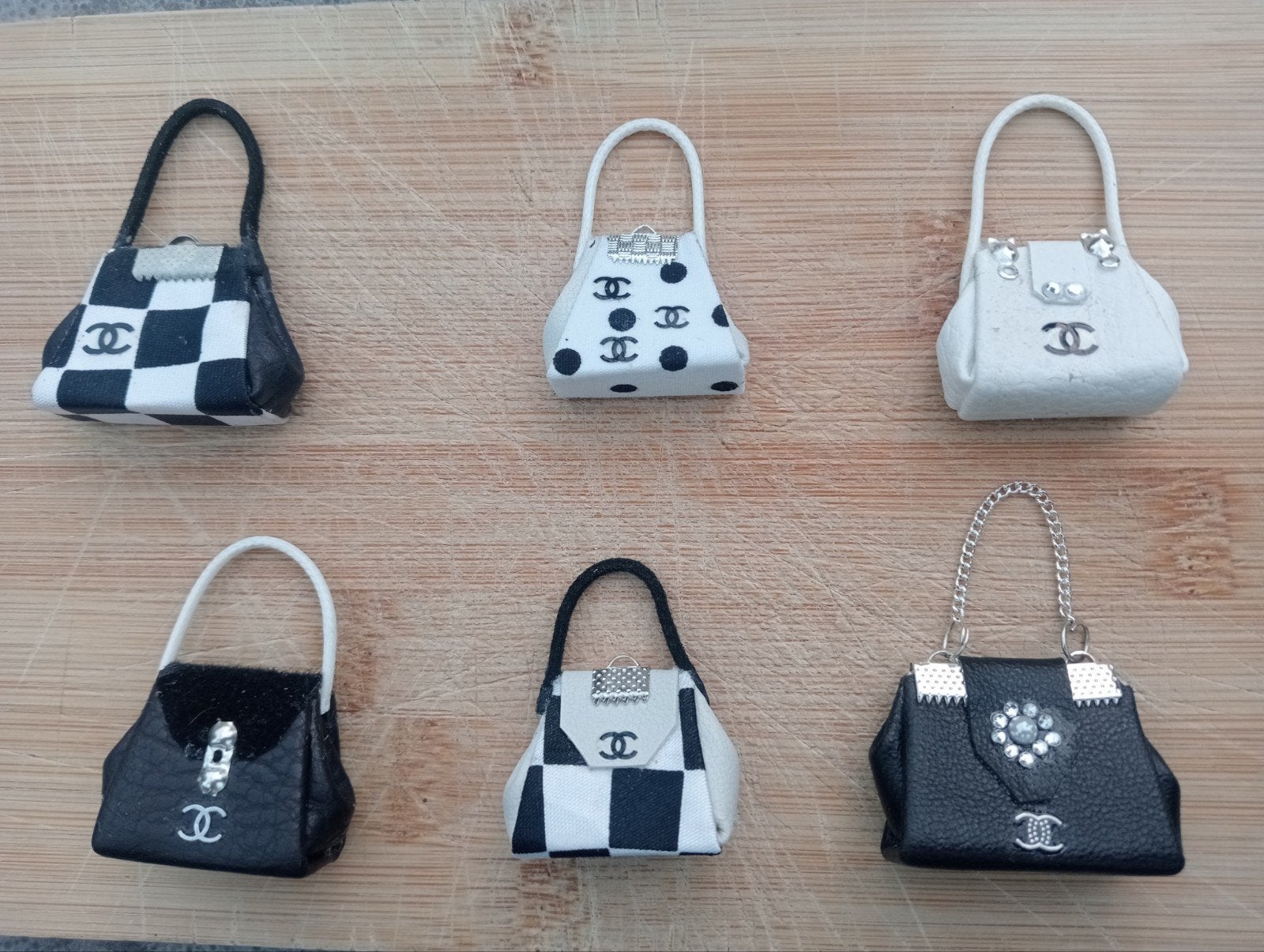 Chique Chanel tasjes voor Barbie / Silkstone zwart wit, Ophalen of Verzenden, Nieuw, Accessoires
