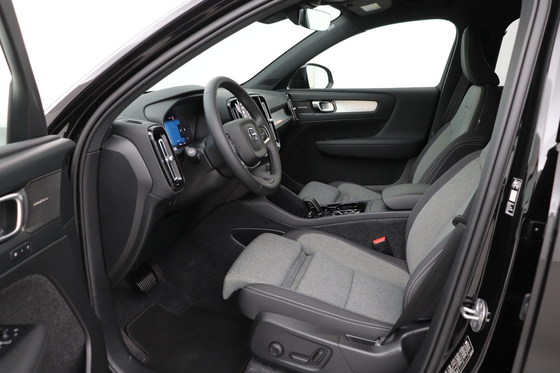 Volvo XC40 2.0 B3 Plus Black Edition | Harman/Kardon | Pilot, Auto's, Gebruikt, Euro 6, 4 cilinders, 1969 cc