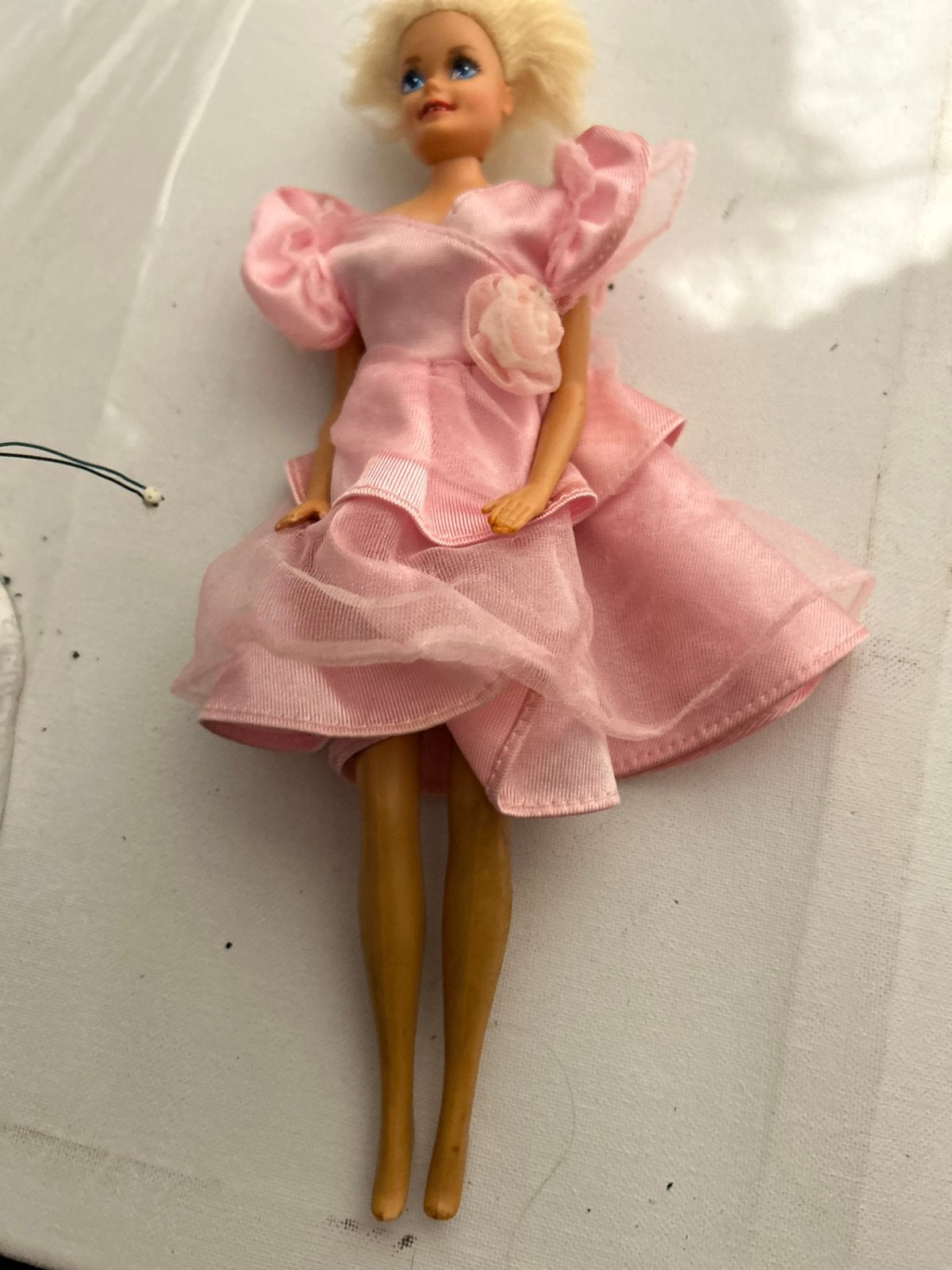 Vintage Barbie pop uit 1976 in roze jurk, Ophalen of Verzenden