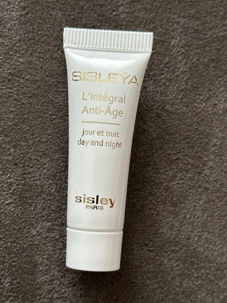 Sisley Sisleya L'Integral Anti-Age day and night creme 4ml, Ophalen of Verzenden, Nieuw, Gehele gezicht, Verzorging
