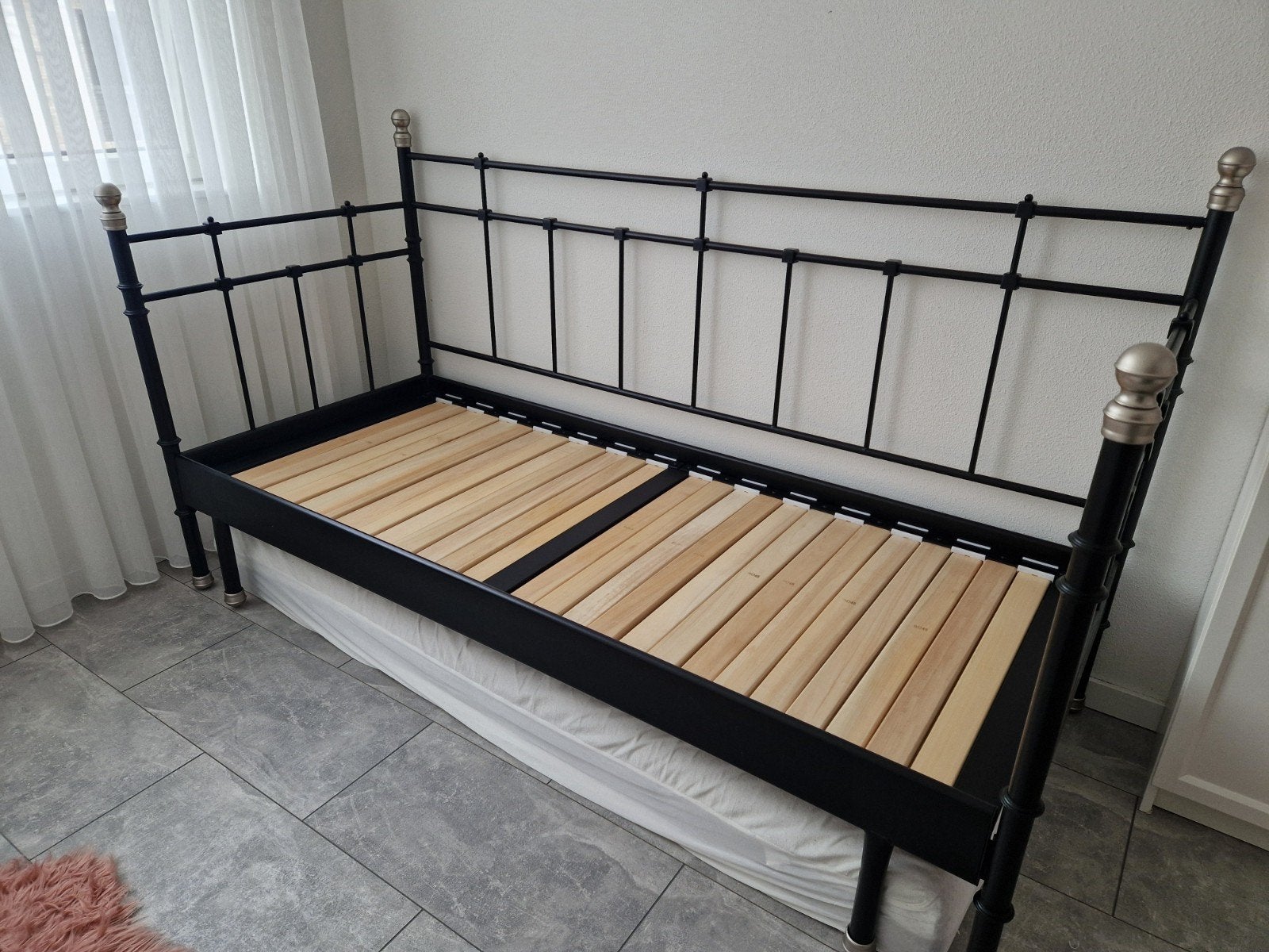 Uitschuifbaar bed 80x200 cm (uitgeschoven 160x200 cm), Huis en Inrichting, Slaapkamer | Bedden, Ophalen, Zwart, Tweepersoons, 200 cm