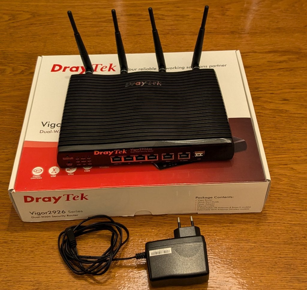 Te koop Draytek Vigor 2926AC router, Ophalen of Verzenden, Zo goed als nieuw, Router, DrayTek Vigor