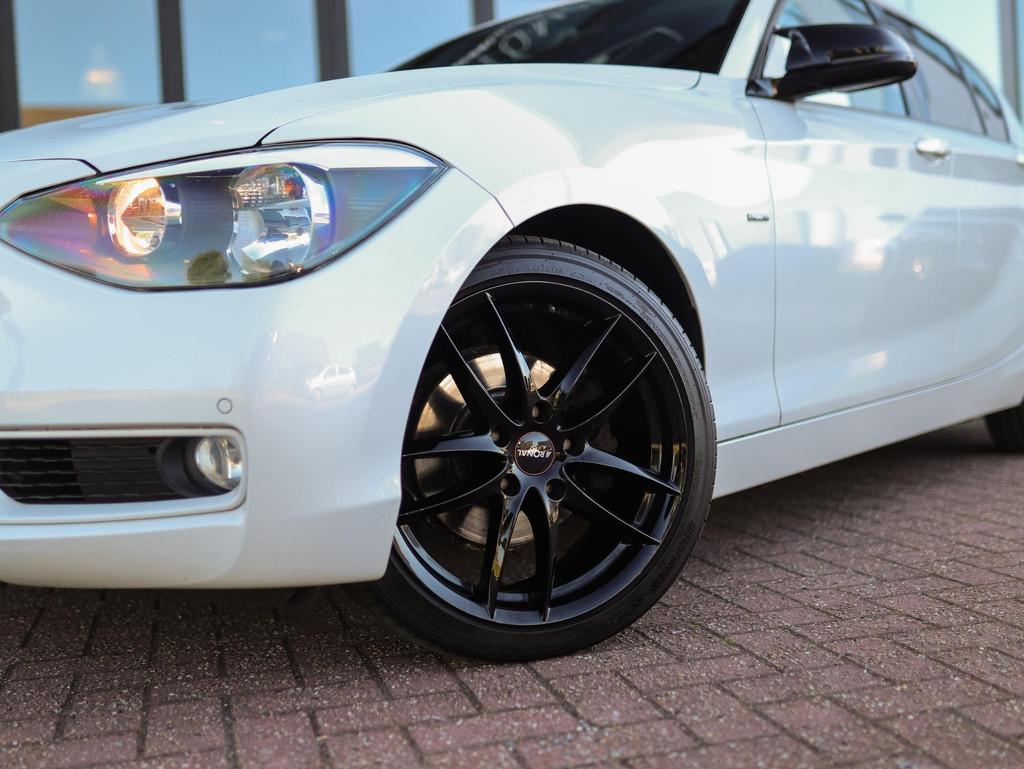 BMW 1-serie 118i | Urban | Stoelverw. | Bluetooth | PDC, Achterwielaandrijving, Gebruikt, Euro 6, 4 cilinders