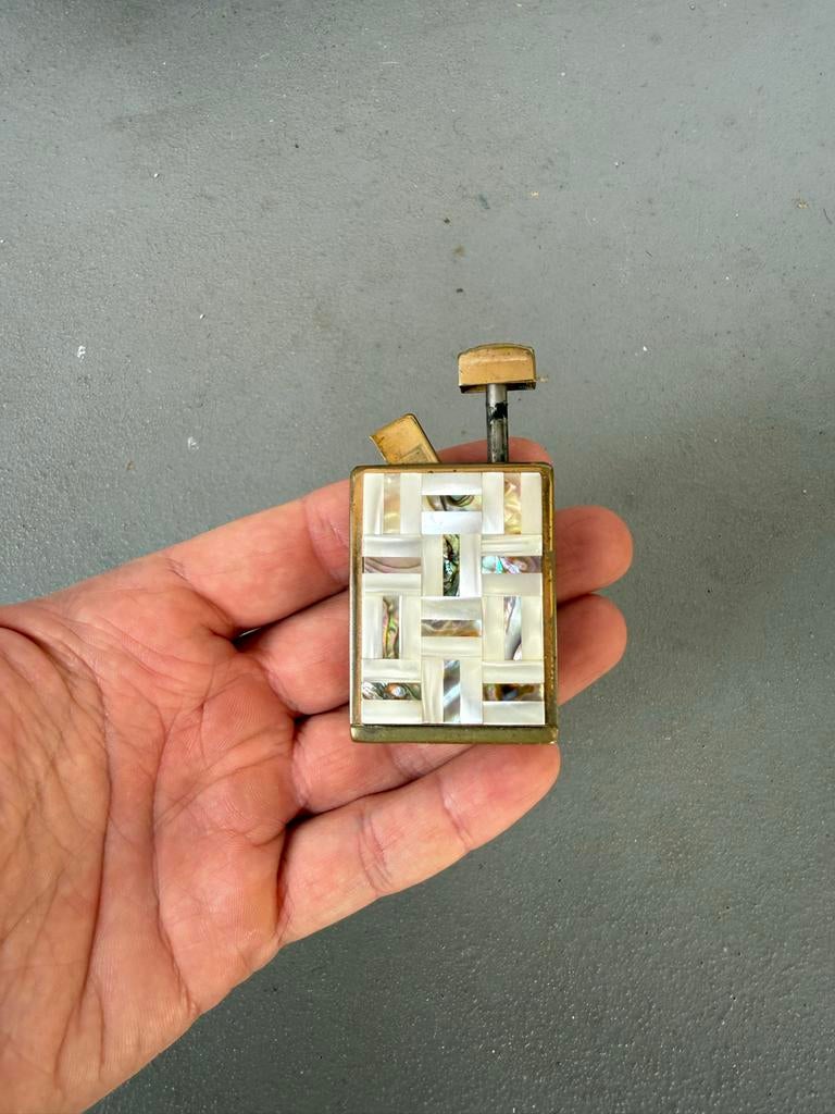 Vintage La Doma parfumverstuiver parelmoer inleg jaren 50-60, Ophalen of Verzenden, Gebruikt, Aansteker
