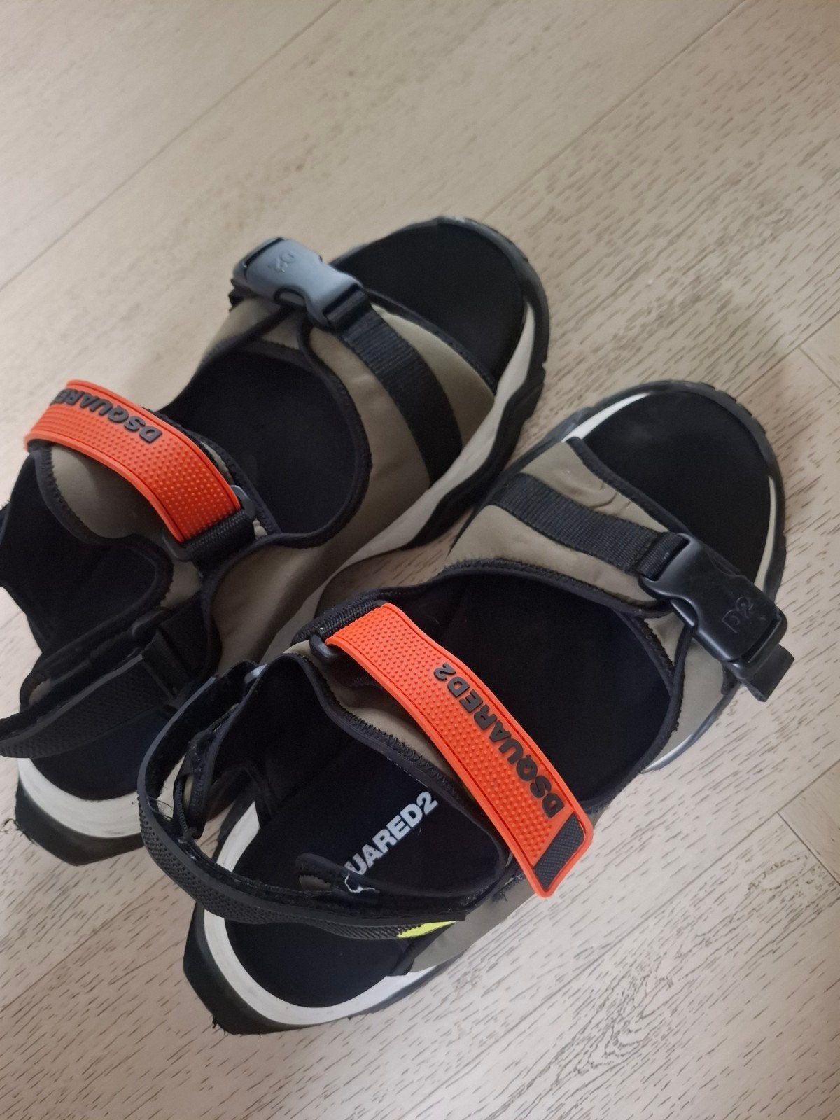 Disquard2 heren sandalen 44, Kleding | Heren, Ophalen of Verzenden, Zo goed als nieuw, Zwart, Sandalen