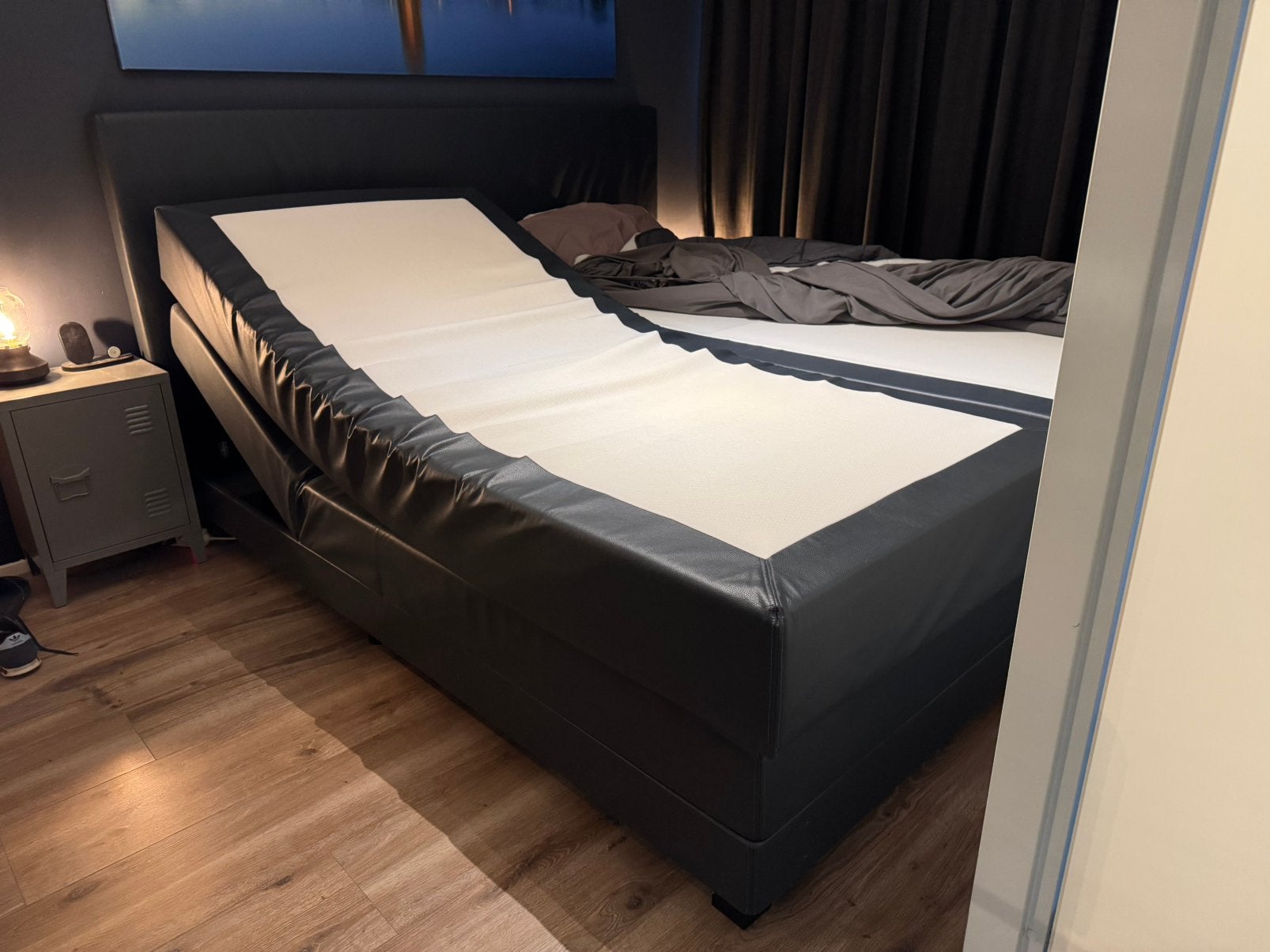 Swiss Sense elektrisch verstelbaar bed zwart 200x220cm zwart, Ophalen, Zwart, Tweepersoons, Zo goed als nieuw