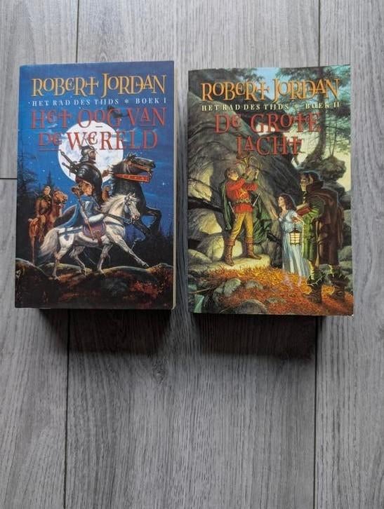 Robert Jordan - Het Rad des Tijds: 2 boeken in goede staat, Boeken, Fantasy, Ophalen, Gelezen, Robert Jordan