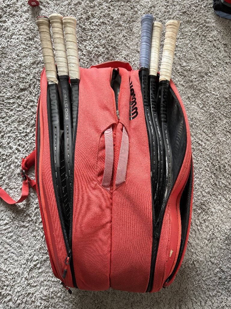 6 Wilson pro staff rackets + 1 Wilson RF tennis tas, Sport en Fitness, Tennis, Gebruikt, Verzenden, Wilson, Racket