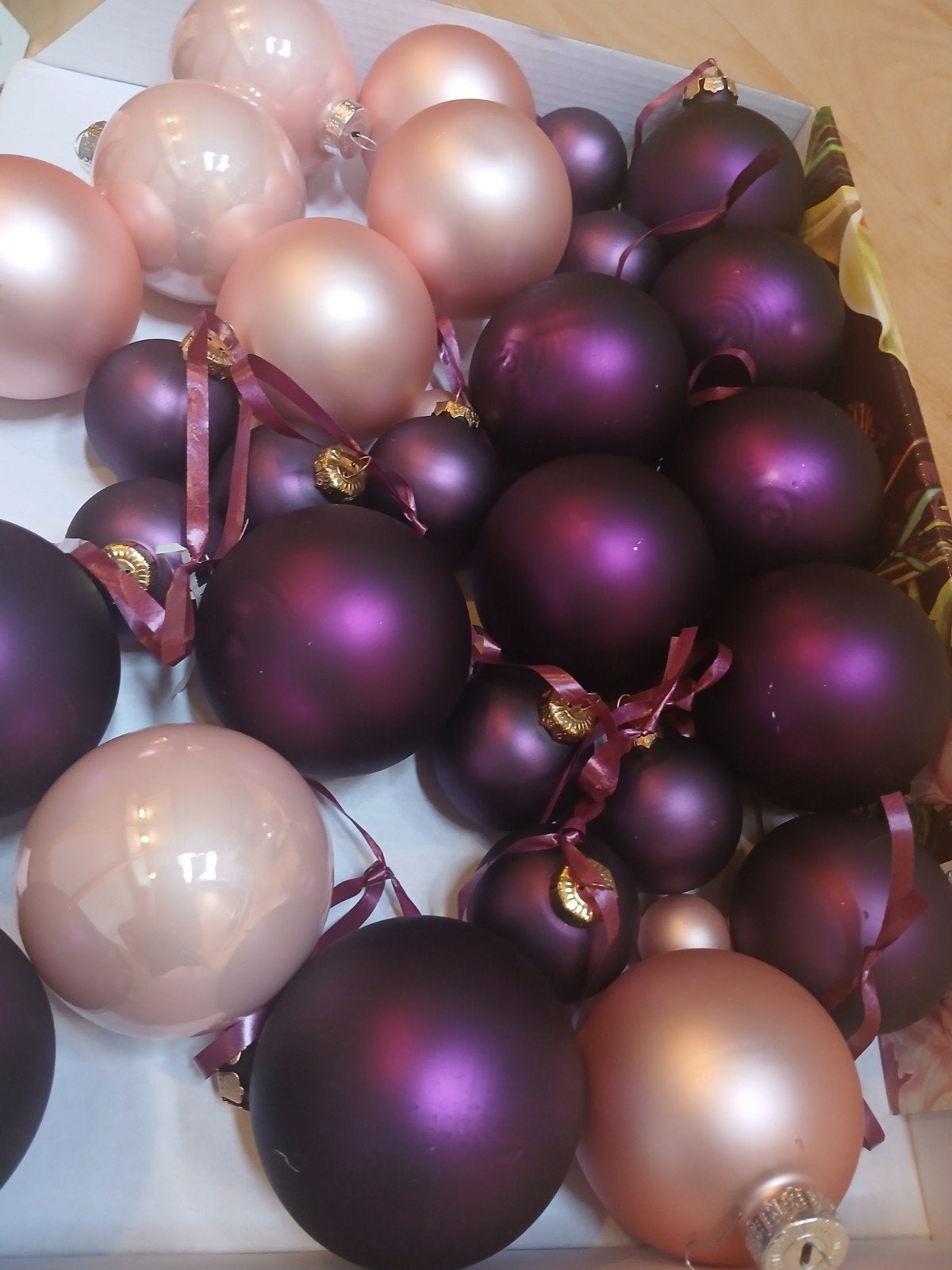 kerstballen, roze/paars, Hobby en Vrije tijd, Ophalen of Verzenden, Versiering, Geboorte of Huwelijk