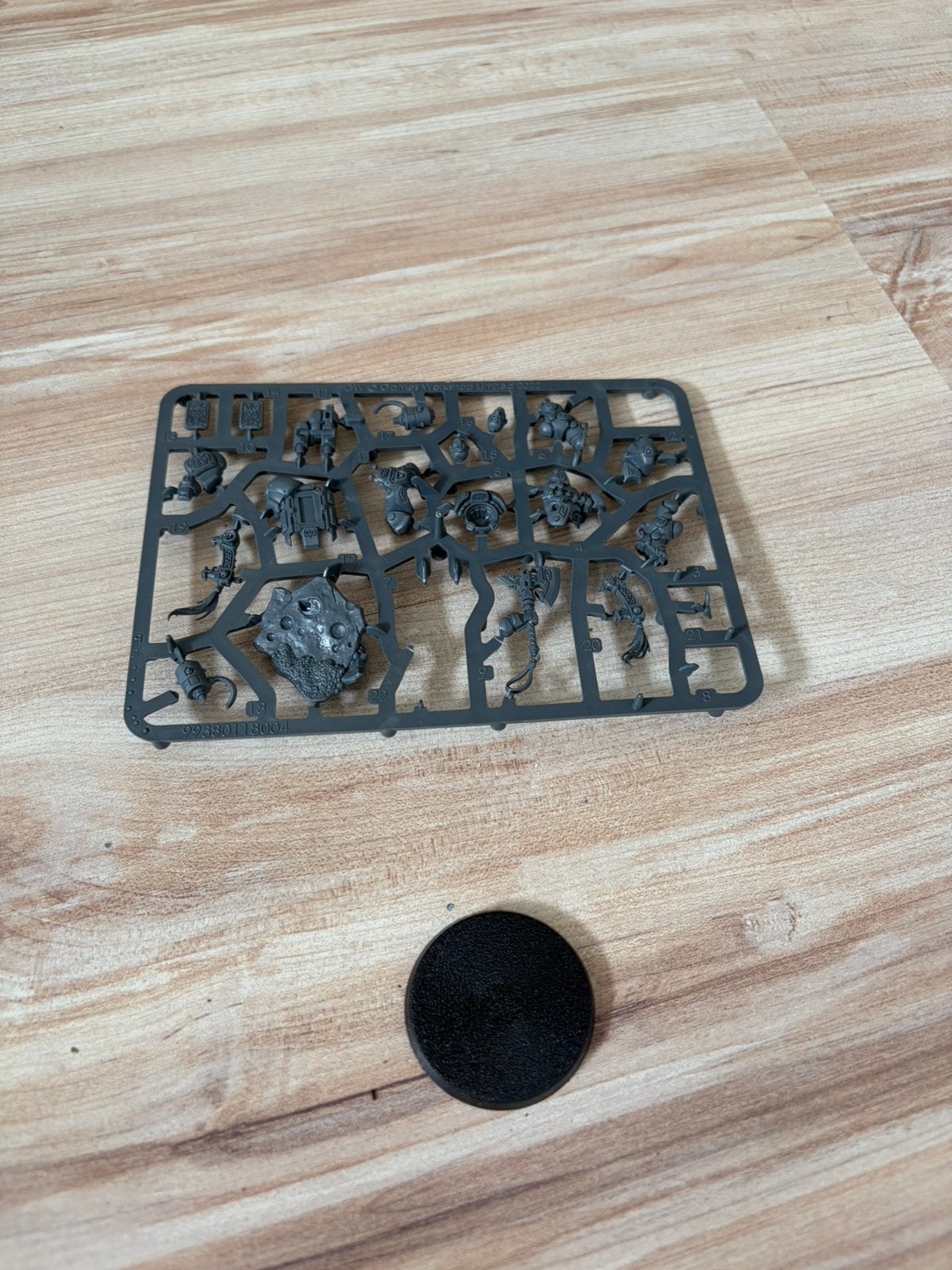 Warhammer 40k leagues of votann einhyr champion nos, Hobby en Vrije tijd, Ophalen of Verzenden, Nieuw, Warhammer, Figuurtje(s)