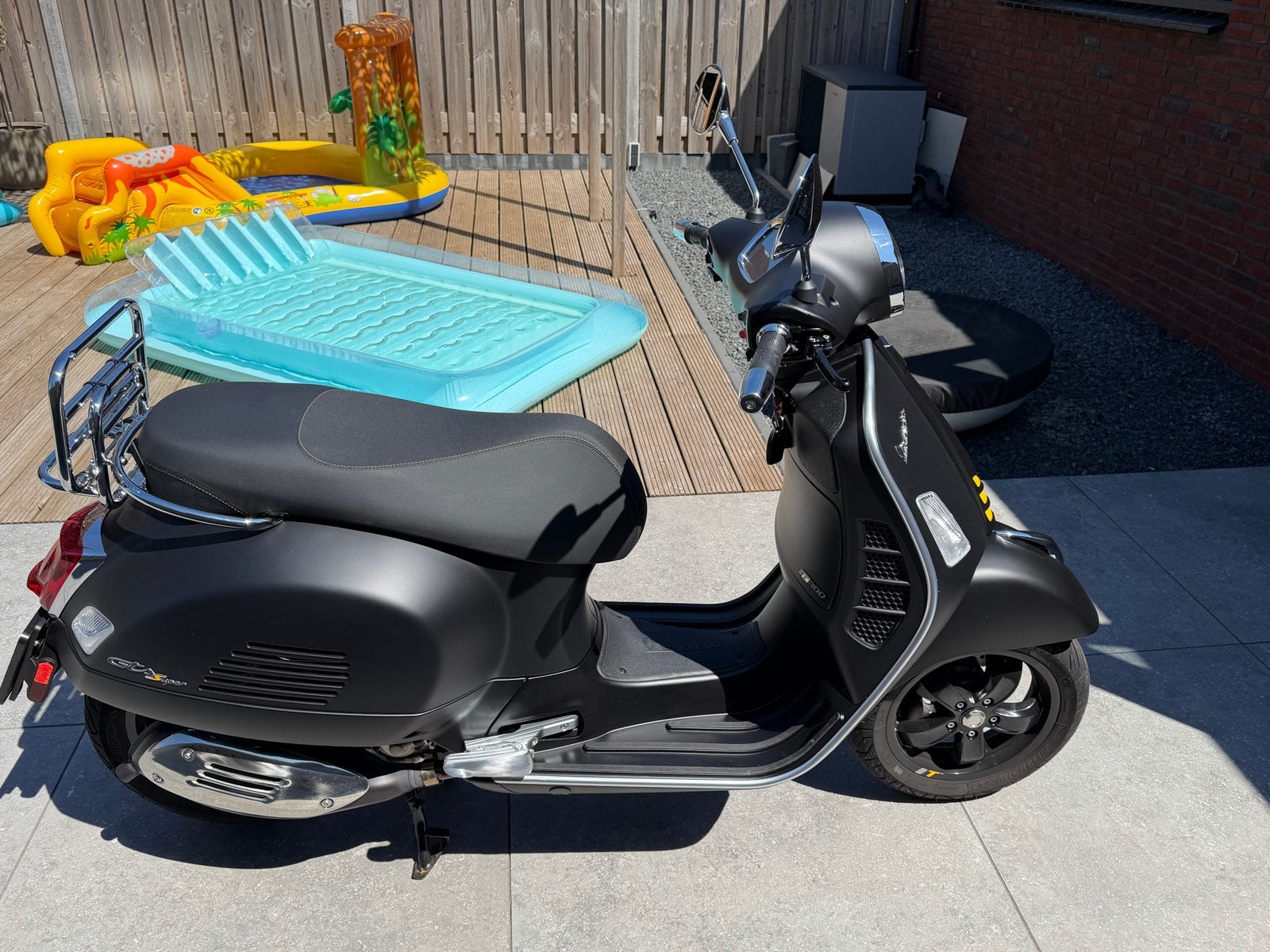 Vespa GTS 300 HPE - Zo goed als nieuw, inclusief accessoires, Overige modellen, Maximaal 45 km/u, Ophalen of Verzenden, Zo goed als nieuw