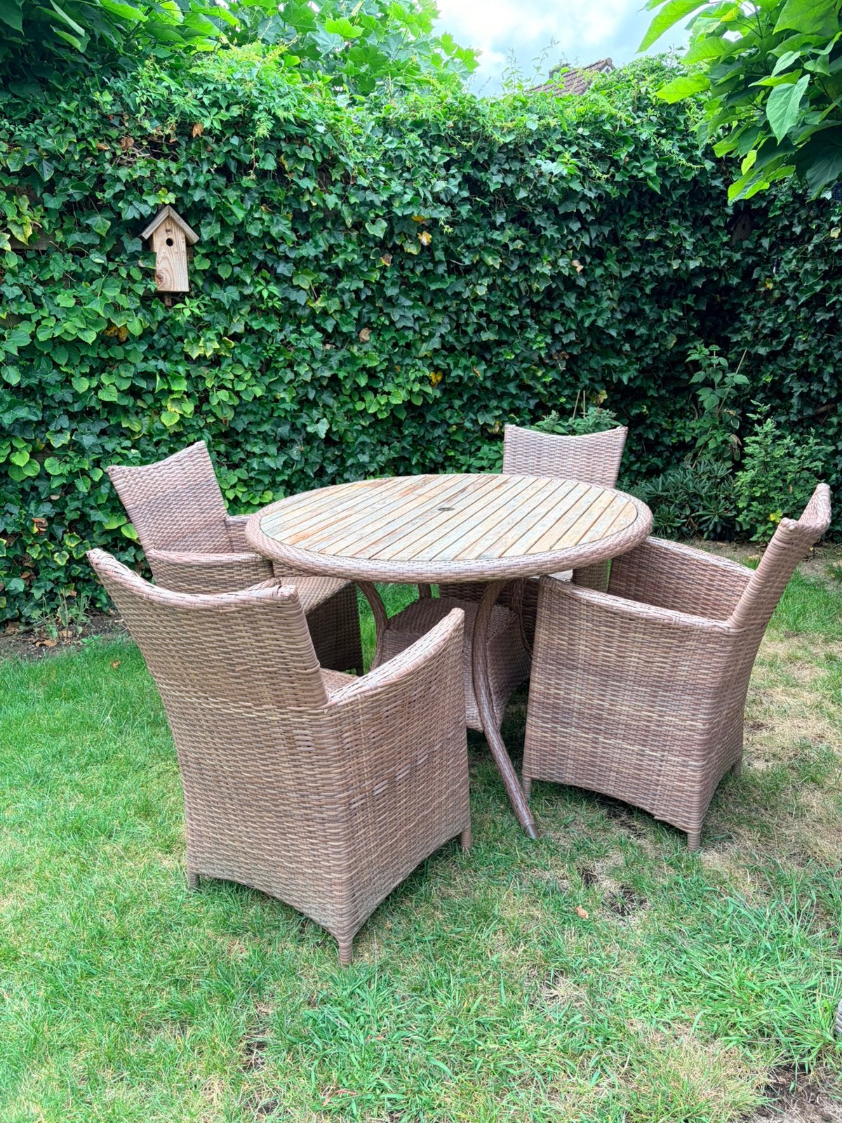 Tuinset 4 persoons - ronde tafel met 4 stoelen, Ophalen, 4 zitplaatsen, Kunststof, Gebruikt
