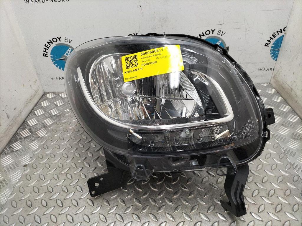 SMART FORFOUR KOPLAMP R 2019, Ophalen of Verzenden, Gebruikt, Stiba lid