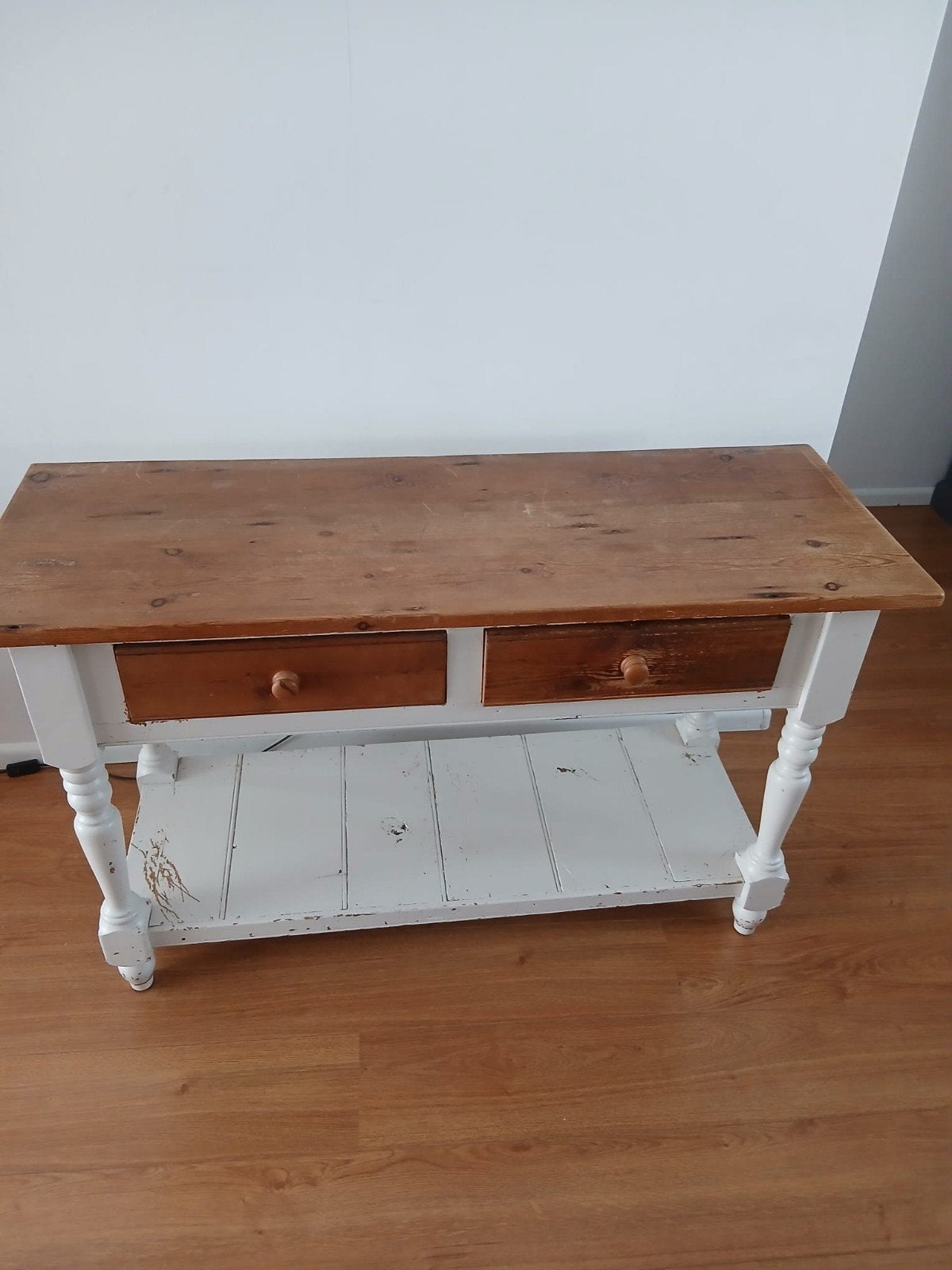Rustieke houten sidetable met lades, Ophalen