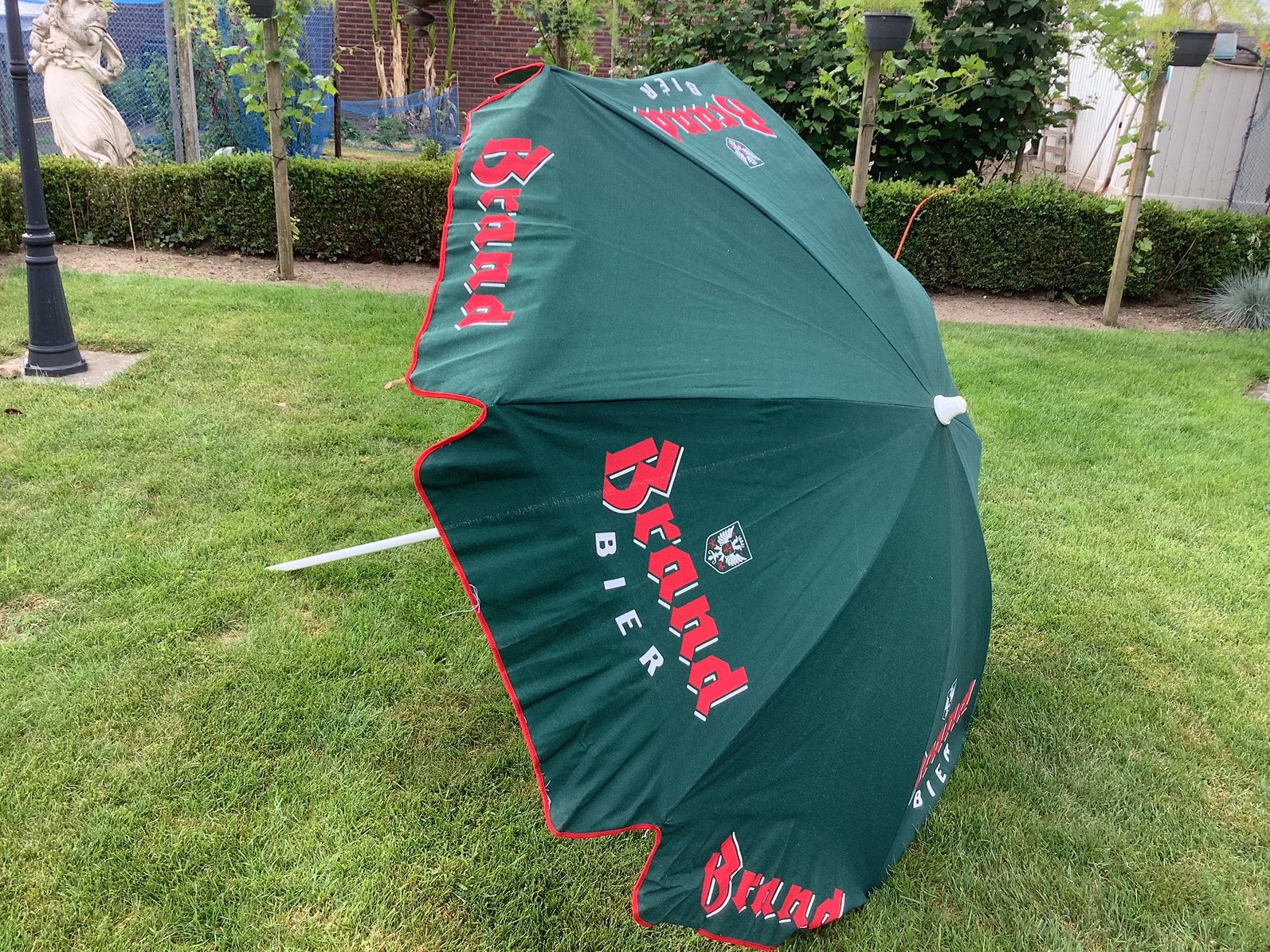 Parasol van brand bier, Ophalen, Zo goed als nieuw, Brand