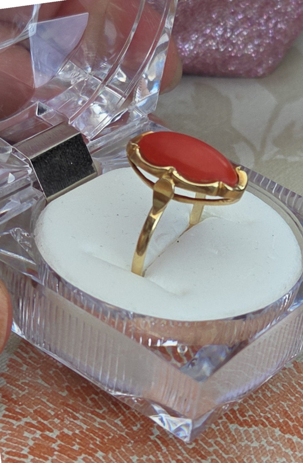 Vintage 14 karaat gouden ring 585 met natuurlijk rood koraal, Ophalen of Verzenden, Zo goed als nieuw, 17 tot 18, Dame