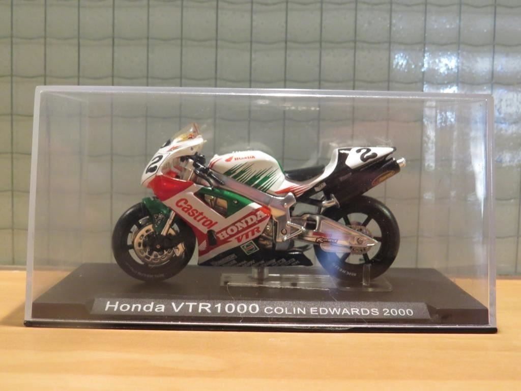 Colin Edwards Honda VTR1000 Castrol 2000 1:24, Serviceclientele@altaya.be, Nieuw, Ophalen of Verzenden, Motor