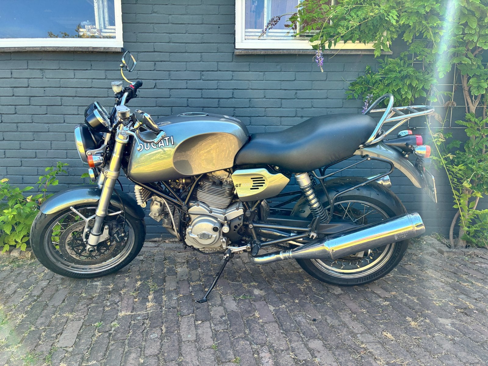 Ducati GT1000 uit 2007 - Nieuwe banden en accu!, Motoren, Particulier, Gebruikt, Toermotor