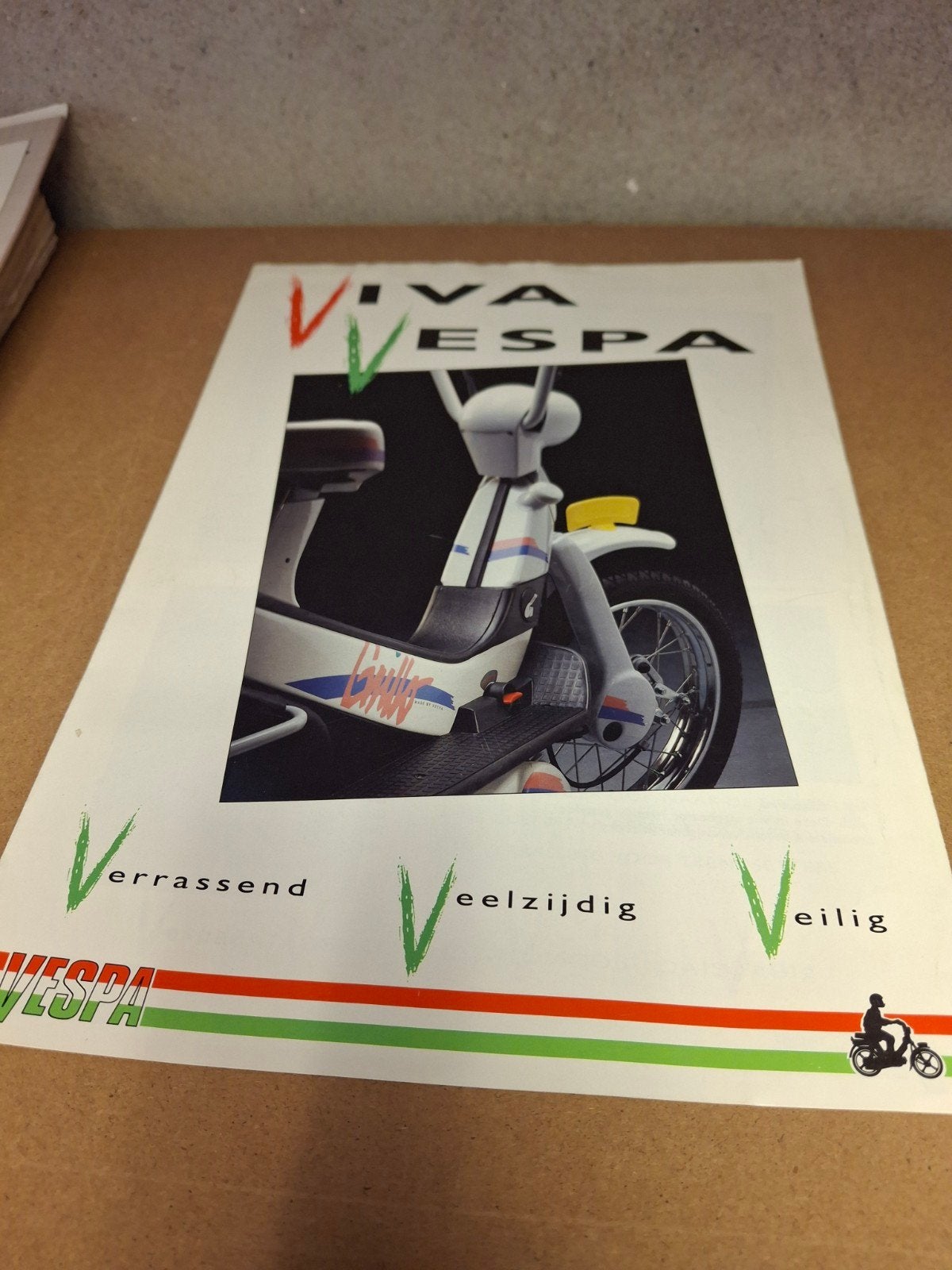 Vespa Viva Folder - 3 Pagina's, Ophalen of Verzenden