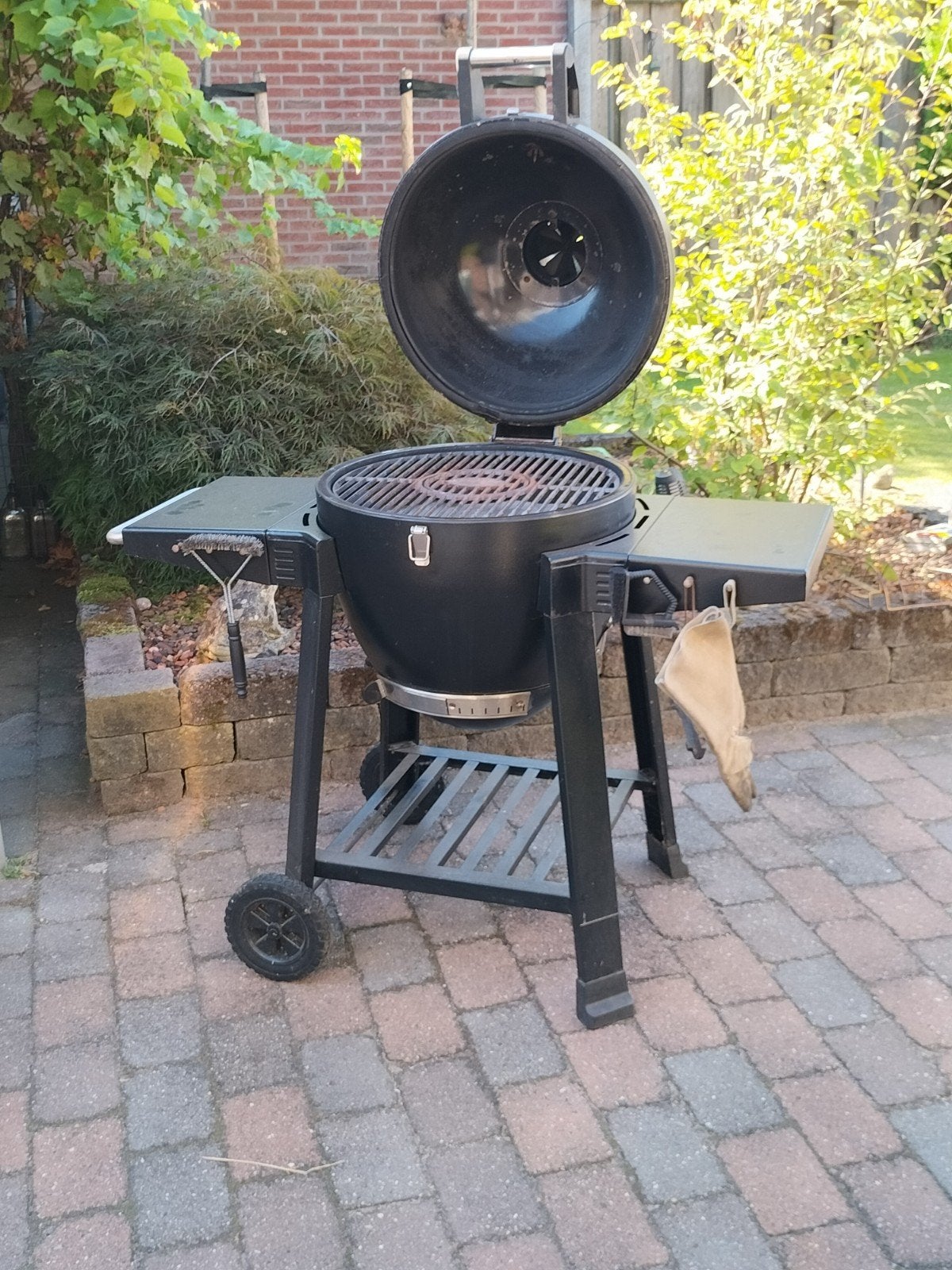 Stalen Kamado BBQ met zijtafels , Rooster 50cm, Ophalen, Zo goed als nieuw, Onbekend