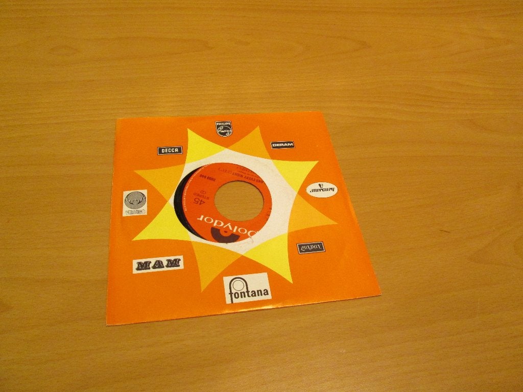 Roads Family - Your Smile / Nights And Every Night, Ophalen of Verzenden, Gebruikt, Pop