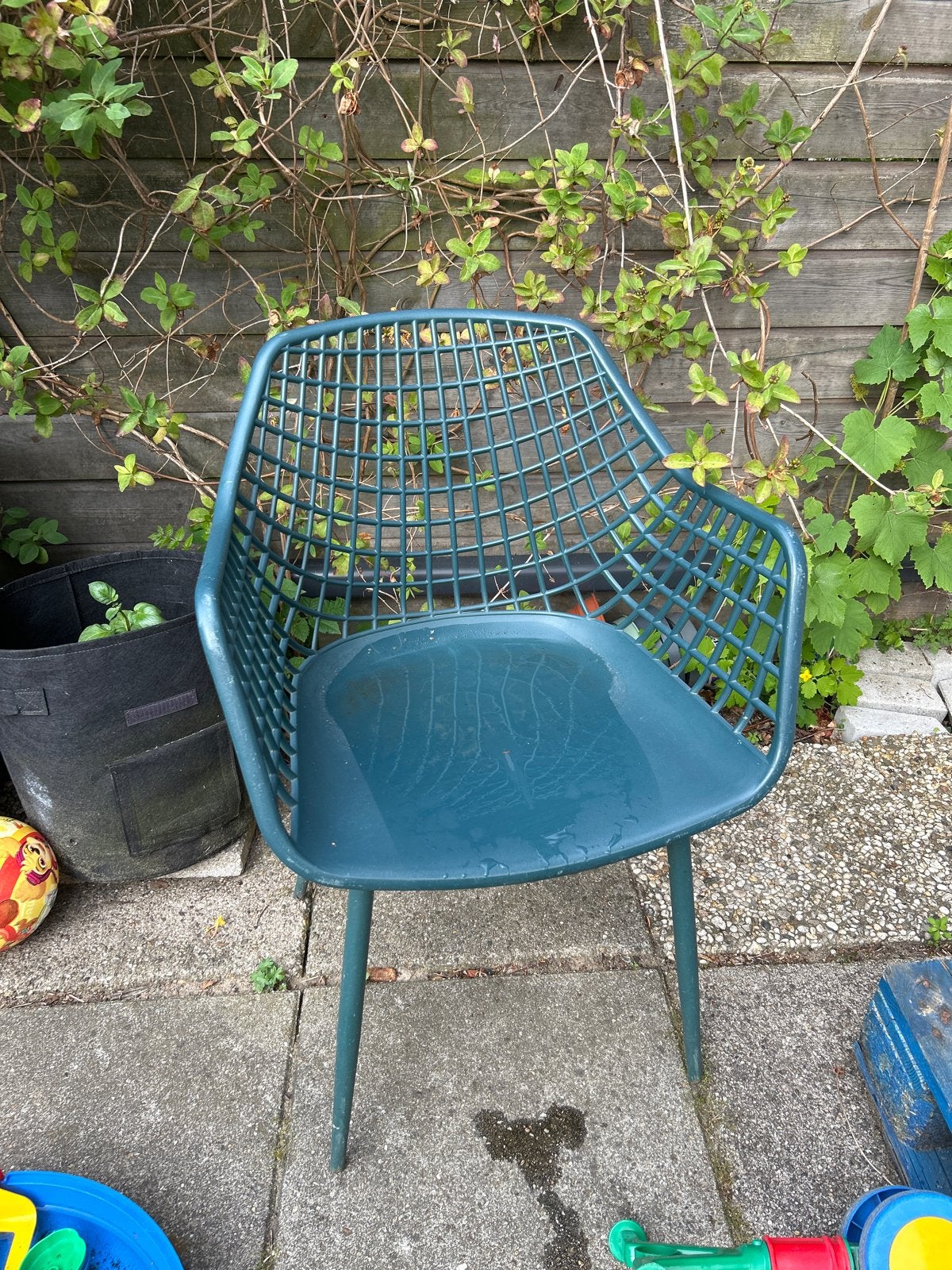 Kuipstoel met webbing design, Huis en Inrichting, Ophalen, Kunststof, Gebruikt, Overige kleuren